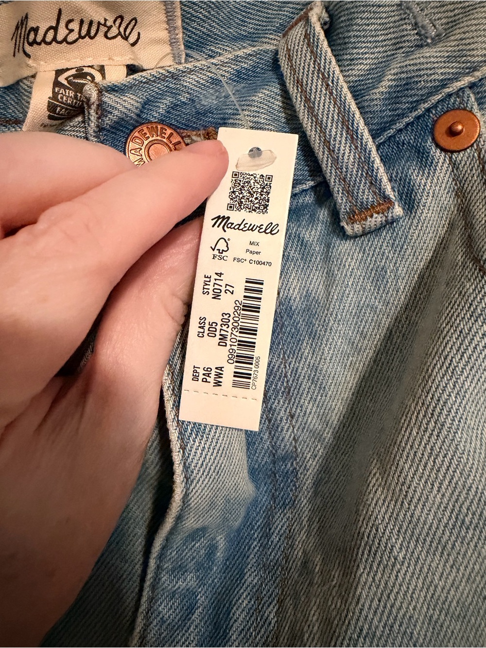 Madewell Relaxed Mid-Length Denim Shorts in Wengler Wash:
Step-Hem Edition 27 - Picture 8 of 12